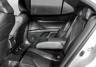 Подержанный автомобиль Toyota Camry Sedan 2020 года (15 фото)