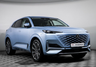 Подержанный автомобиль Changan UNI-K 2023 года (3 фото)