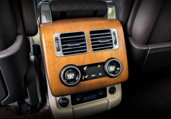 Подержанный автомобиль Land Rover Range Rover 2018 года (29 фото)