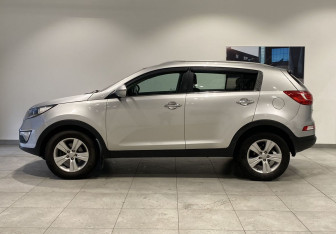 Подержанный автомобиль Kia Sportage 2013 года (8 фото)