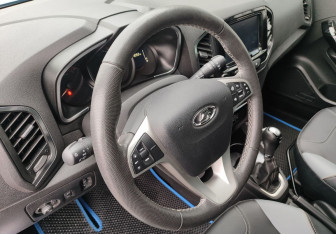Подержанный автомобиль LADA (ВАЗ) XRAY 2020 года (13 фото)