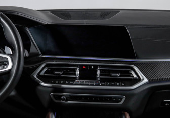 Подержанный автомобиль BMW X6 2021 года (13 фото)