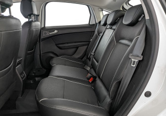 Подержанный автомобиль Renault Arkana 2021 года (18 фото)