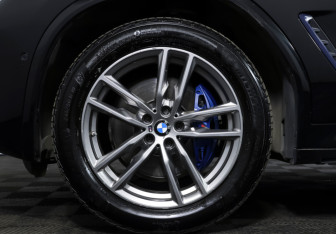 Подержанный автомобиль BMW X3 2019 года (24 фото)