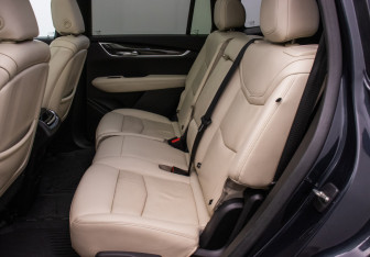 Подержанный автомобиль Cadillac XT6 2021 года (11 фото)