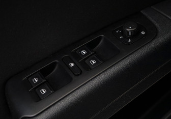 Подержанный автомобиль Skoda Superb Liftback 2013 года (16 фото)