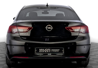 Подержанный автомобиль Opel Insignia Liftback 2021 года (6 фото)