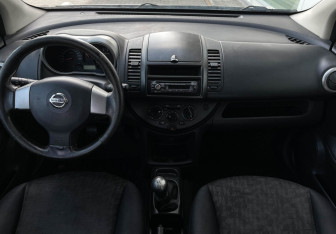 Подержанный автомобиль Nissan Note 2008 года (12 фото)