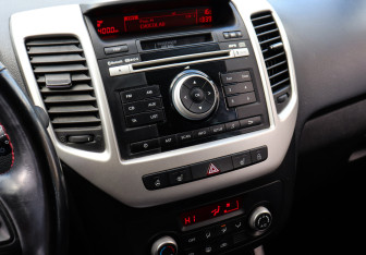 Подержанный автомобиль Kia Venga 2014 года (11 фото)