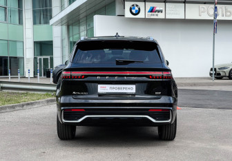 Подержанный автомобиль Geely Monjaro 2026 года (6 фото)