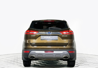 Подержанный автомобиль Geely Atlas 2019 года (6 фото)