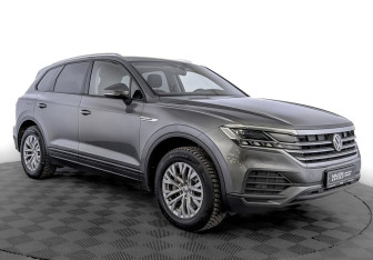 Подержанный автомобиль Volkswagen Touareg 2019 года (3 фото)