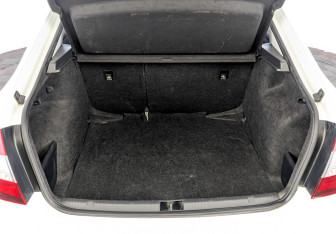 Подержанный автомобиль Skoda Rapid Liftback 2019 года (10 фото)