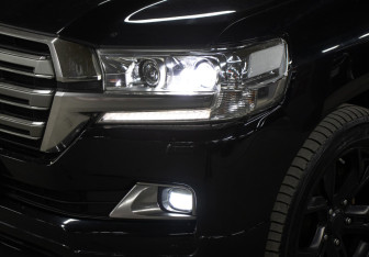 Подержанный автомобиль Toyota Land Cruiser Suv 2016 года (26 фото)