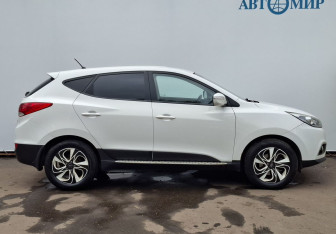 Подержанный автомобиль Hyundai ix35 2014 года (4 фото)