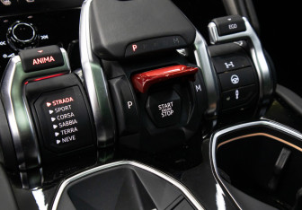 Подержанный автомобиль Lamborghini Urus 2023 года (22 фото)