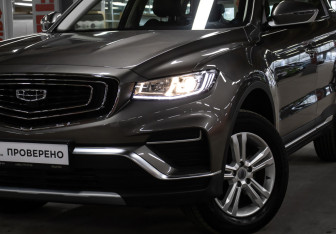 Подержанный автомобиль Geely Atlas Pro 2023 года (20 фото)