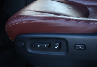 Подержанный автомобиль Lexus LX 2020 года (20 фото)