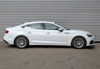 Подержанный автомобиль Audi A5 Liftback 2021 года (4 фото)