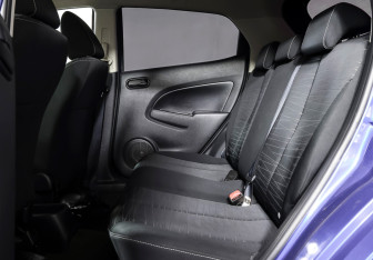 Подержанный автомобиль Mazda 2 Hatchback 2008 года (12 фото)