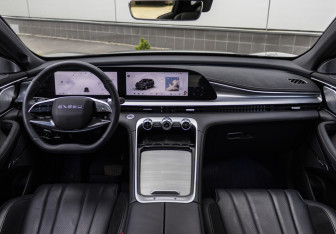 Подержанный автомобиль Exeed TXL 2024 года (13 фото)