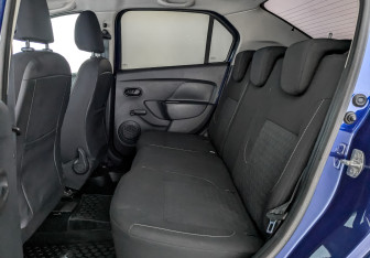 Подержанный автомобиль Renault Logan Sedan 2016 года (18 фото)