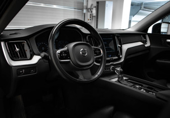Подержанный автомобиль Volvo XC60 2019 года (7 фото)