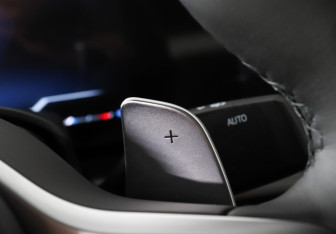 Подержанный автомобиль BMW X6 2024 года (16 фото)