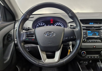 Подержанный автомобиль Hyundai Creta 2019 года (15 фото)