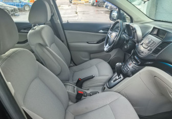 Подержанный автомобиль Chevrolet Orlando 2013 года (12 фото)