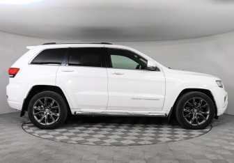 Подержанный автомобиль Jeep Grand Cherokee 2013 года (4 фото)