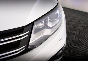 Подержанный автомобиль Volkswagen Tiguan 2015 года (17 фото)