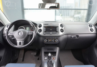 Подержанный автомобиль Volkswagen Tiguan 2013 года (12 фото)