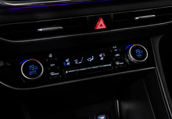 Подержанный автомобиль Hyundai Sonata 2019 года (22 фото)