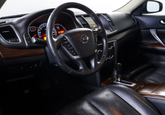 Подержанный автомобиль Nissan Teana 2010 года (14 фото)