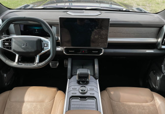 Подержанный автомобиль Jetour T2 2024 года (12 фото)