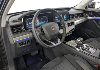 Подержанный автомобиль Hongqi HS5 2024 года (19 фото)