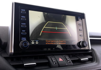 Подержанный автомобиль Toyota RAV4 2021 года (27 фото)