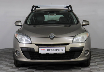 Подержанный автомобиль Renault Megane Hatchback 2012 года (2 фото)