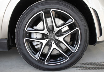 Подержанный автомобиль Mercedes-Benz GLE AMG 2021 года (31 фото)