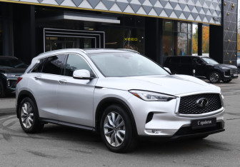 Подержанный автомобиль Infiniti QX50 2020 года (3 фото)