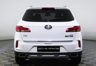 Подержанный автомобиль FAW Besturn X40 2020 года (4 фото)
