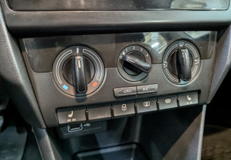 Подержанный автомобиль Skoda Rapid Liftback 2019 года (21 фото)