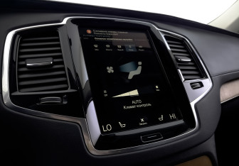 Подержанный автомобиль Volvo XC90 2021 года (28 фото)