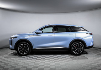 Подержанный автомобиль Exeed RX 2023 года (8 фото)