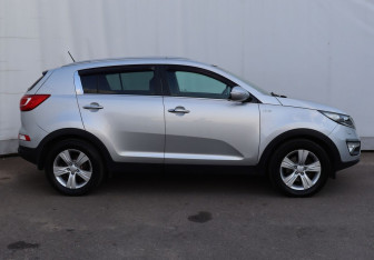 Подержанный автомобиль Kia Sportage 2013 года (7 фото)
