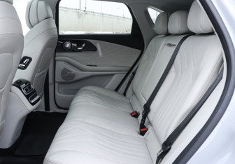 Подержанный автомобиль Exeed RX 2023 года (10 фото)