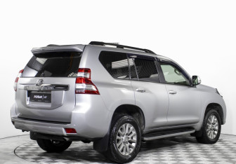 Подержанный автомобиль Toyota Land Cruiser Prado 2014 года (5 фото)