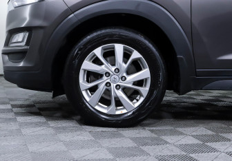 Подержанный автомобиль Hyundai Tucson 2019 года (8 фото)