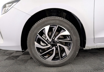 Подержанный автомобиль BAIC U5 Plus 2024 года (18 фото)